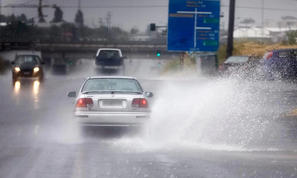 Καιρός meteo: Η εβδομάδα αρχίζει με βροχές και κρύο